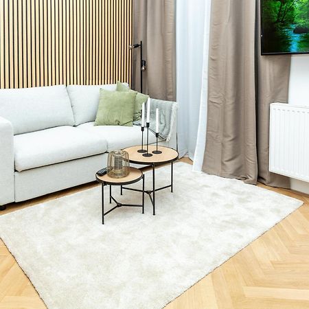 Charming Retreat Walking Distance From Town Centre Apartment Wien Ngoại thất bức ảnh